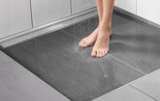 Abdichtung des Badezimmerbodens: Materialien und Verlegemethoden