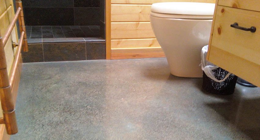 It is recommended to make the floor in the bathroom lower than in other rooms.