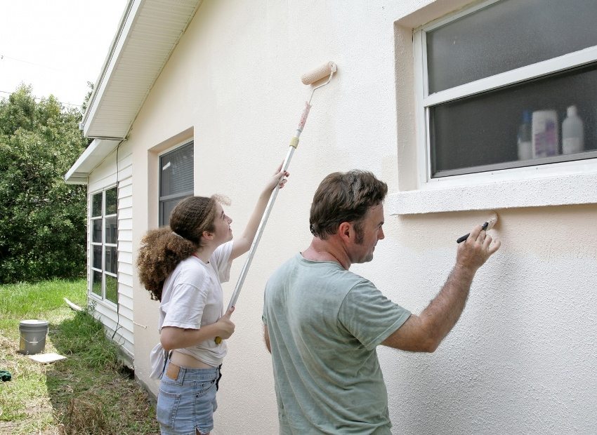 DIY painting the exterior walls of the house