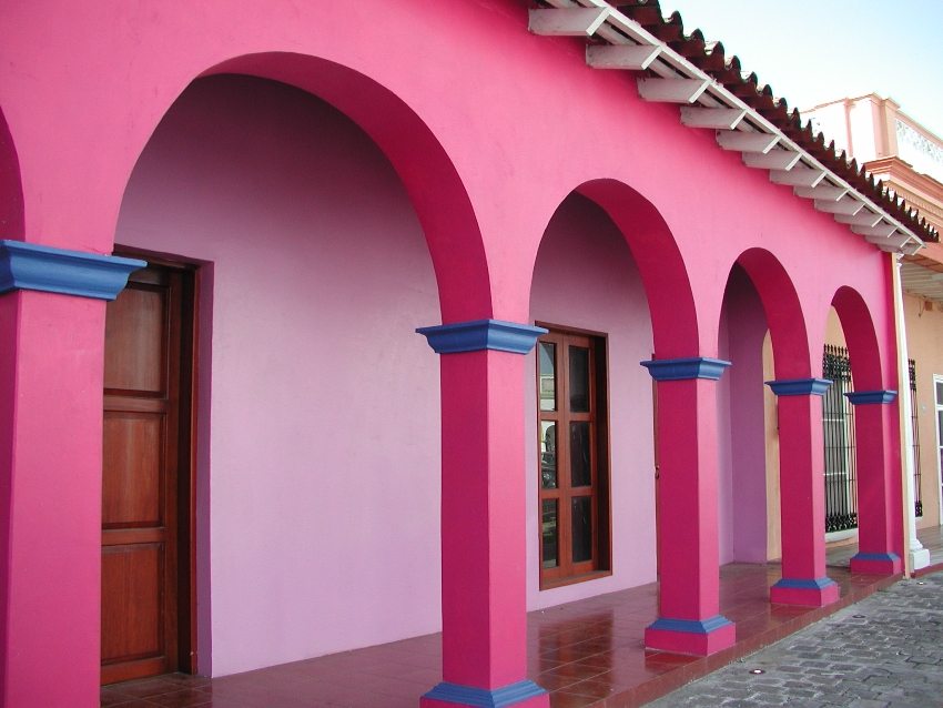 Hot pink facade paint