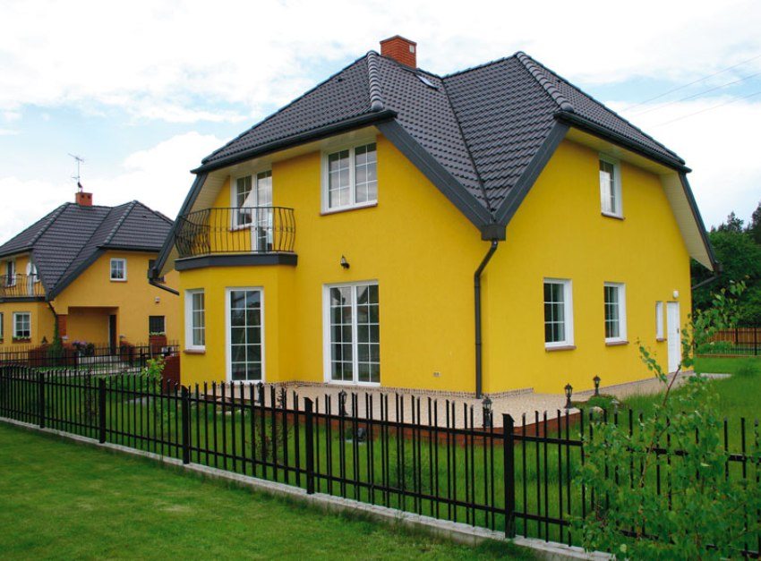 House facade yellow