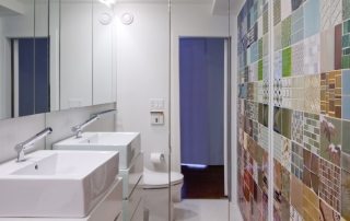 Small bathroom renovation photo: we create a bathroom wisely