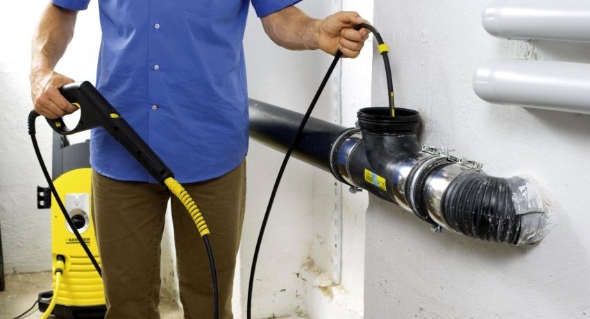 A plumbing cable will help you quickly and efficiently get rid of blockages in the pipe