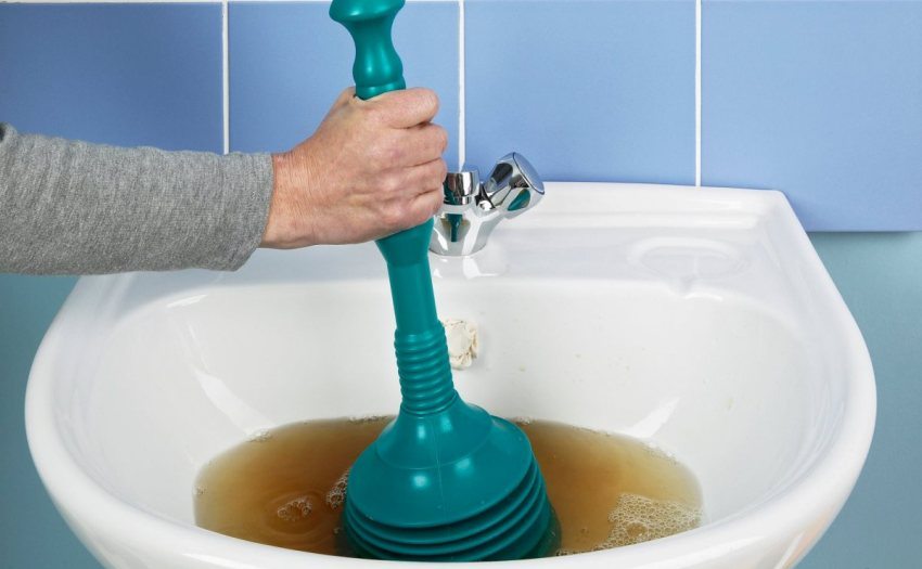 With the help of a plunger, you can easily deal with any plugs and blockages in the pipe
