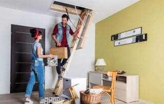Loftetrappe med en luge: enkelhed, praktisk og tilgængelighed