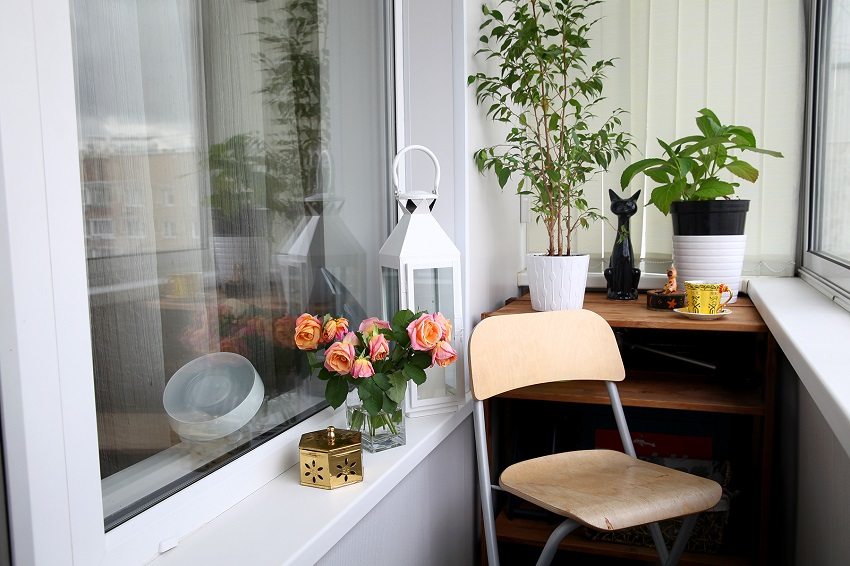 Teplý a pohodlný balkón sa môže stať vašim obľúbeným miestom odpočinku