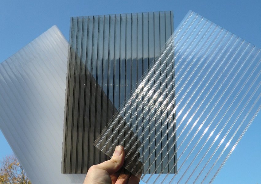 Transparent cellular polycarbonate is a suitable material for arranging a greenhouse