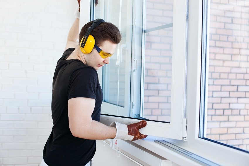 To retain heat in the room, high-quality glazing should be performed