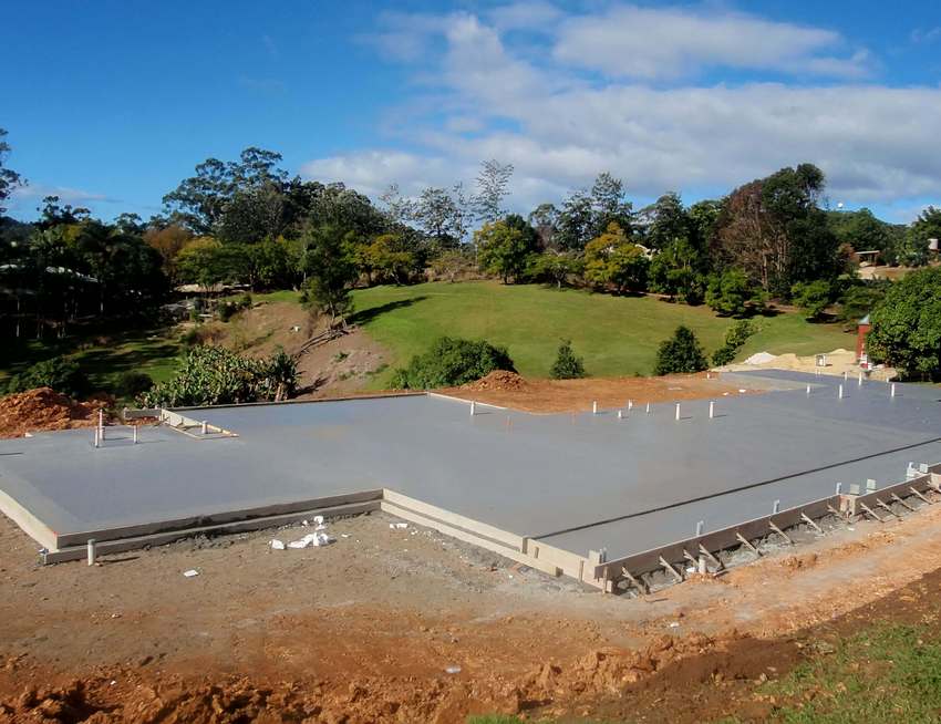 Construction of a slab foundation for a country house