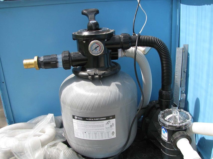 The sand filter is easy to maintain