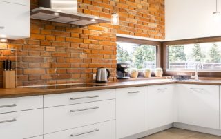 Panneaux pour la cuisine: décoration pratique et belle des murs et tablier