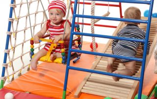 Kindersportkomplex in der Wohnung: interessante Freizeit und körperliche Entwicklung