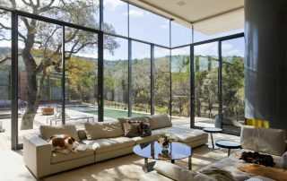 Rumah dengan tingkap panorama: contoh foto kaca Perancis yang indah