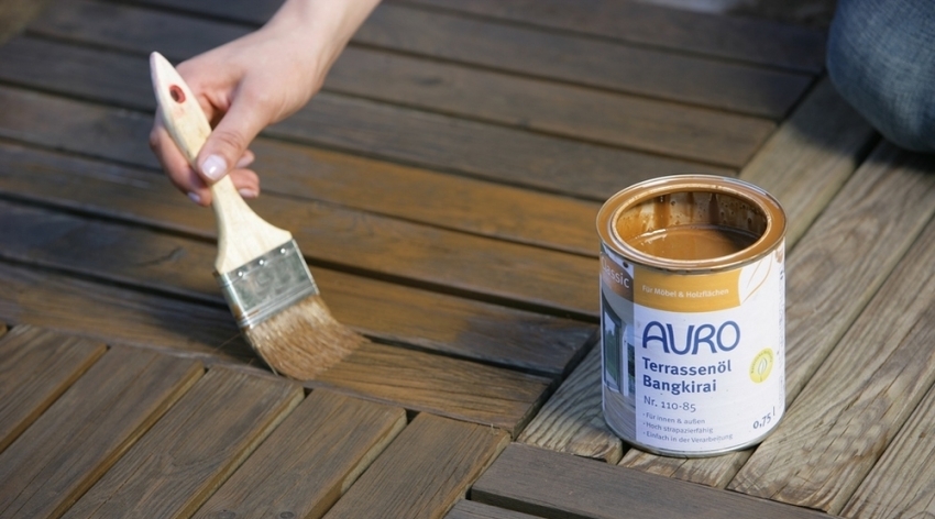 L'une des principales propriétés d'un colorant pour bois de haute qualité est un niveau élevé de protection de la structure contre l'humidité et les micro-organismes.