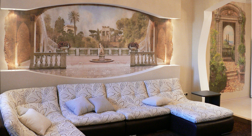 Utilizarea frescelor vă permite să decorați frumos pereții și să aduceți confort interiorului casei.