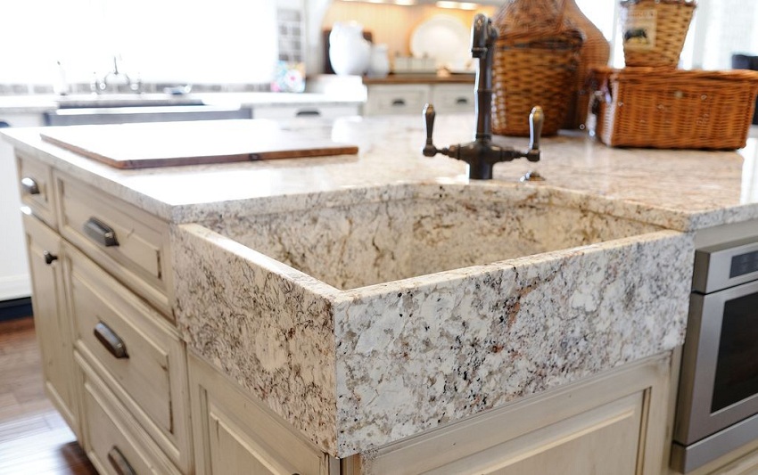 The surface of the stone sink is sensitive to aggressive detergents