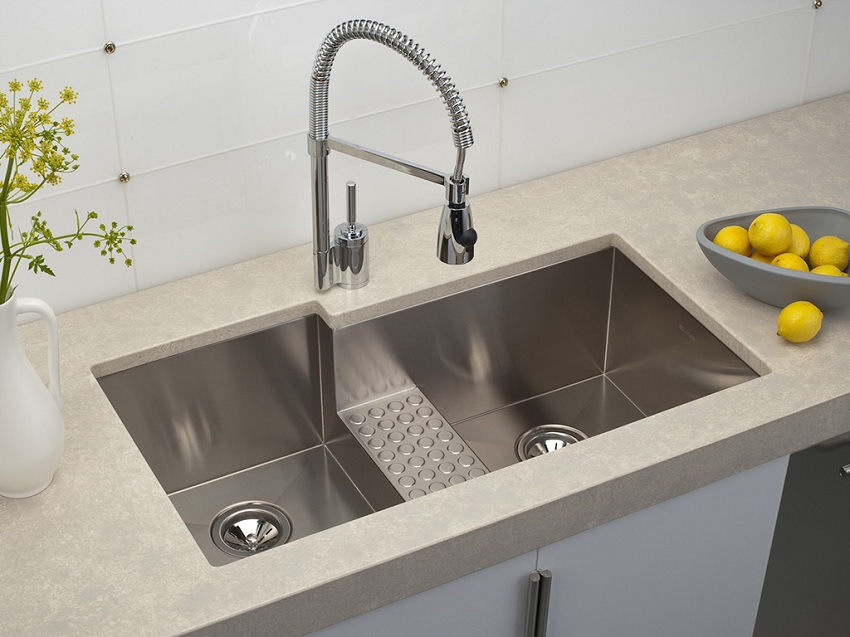 A double sink is more convenient and practical than a single sink