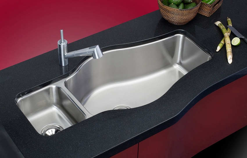 The popularity of stainless steel sinks is primarily due to the large selection of shapes and sizes