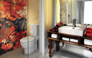 Mosaic tiles for the bathroom: varieties, choice of design and installation
