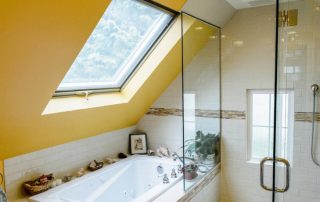 Cortina de vidre per al bany: protecció fiable i pràctica contra la humitat