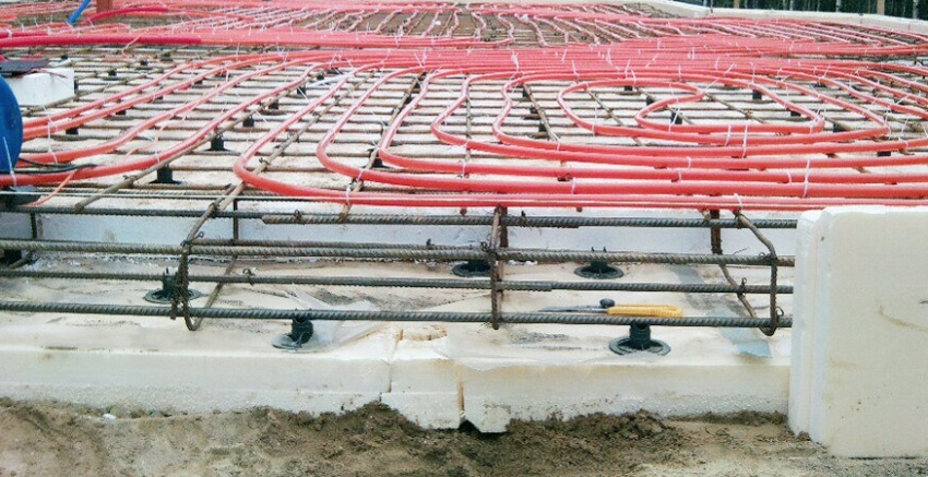 Warming the foundation is a very important task, therefore, when choosing a suitable material, it is necessary to take into account its characteristics