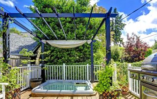 DIY pergola: a support for plants and a place of comfortable rest