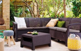 Garden furniture for a summer residence: stylish decoration of the local area
