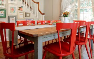 Spisebord til køkkenet: rollen i interiøret og kriterierne for et vellykket valg