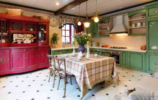Bucătărie în stil Provence: interior mediteranean simplu, dar confortabil