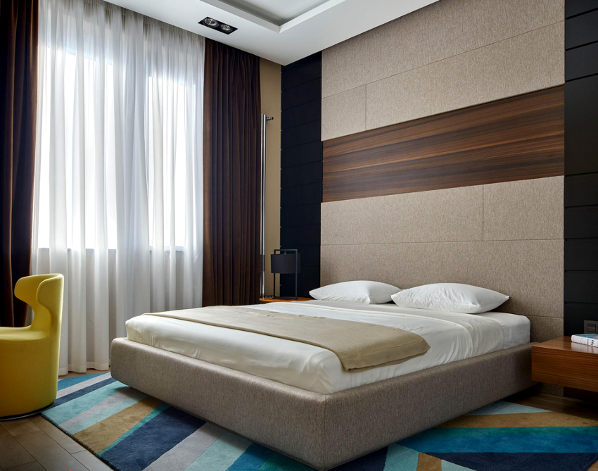 Laconic oblik glavna je značajka kreveta u stilu minimalizma