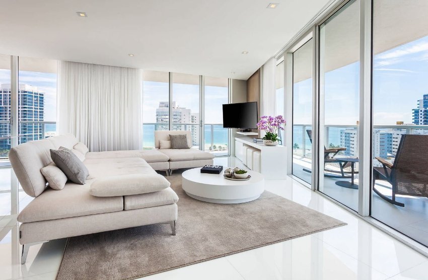 Moderný interiér je jednoduchý a minimalistický