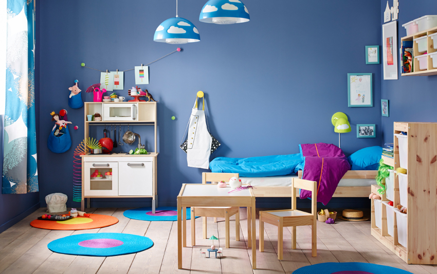 The color of the wallpaper is selected based on the gender of the child and his and preferences