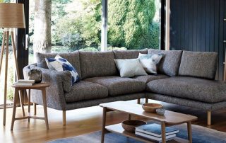 Hjørnesofa: bilde av vakre møbler med et unikt designkonsept