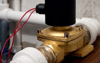 Elektromagnetický solenoidový ventil: charakteristika blokovacích zariadení