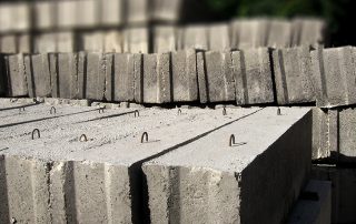Reinforced concrete blocks: a universal material for the construction of buildings