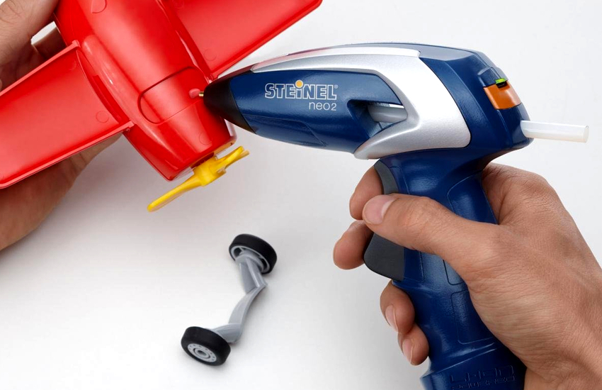 It is very easy to glue a wide variety of materials with a glue gun