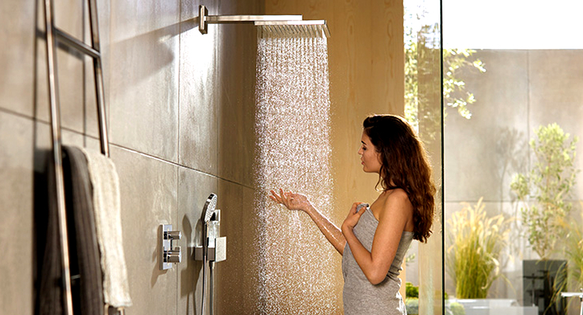 Si no cal canviar el mesclador instal·lat anteriorment, es pot comprar la dutxa de pluja per al bany sense ell.