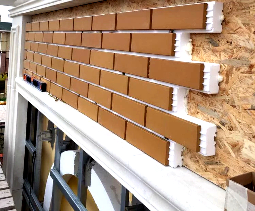 Standardstørrelsen på facadepanelerne til mursten fra Fineber-firmaet er 1100x500 mm