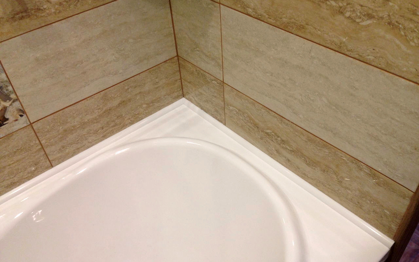 Kylpyhuoneen reunakiveys voi poistaa jopa 6 cm: n aukon