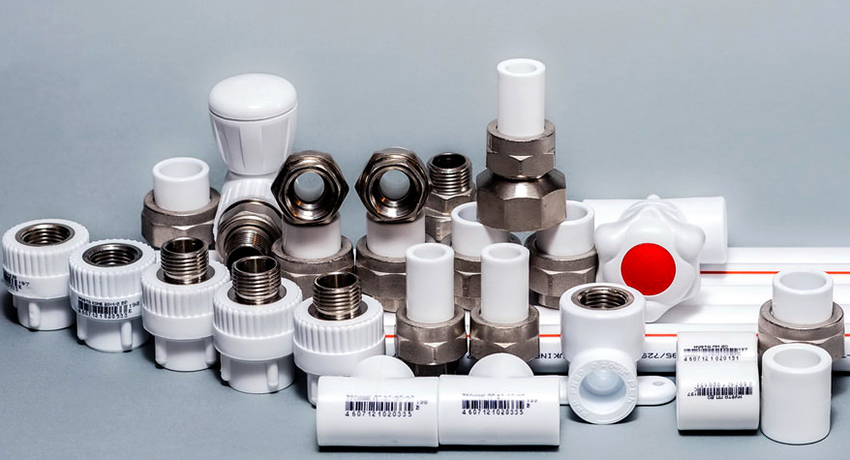 Compression and extruded fittings are used for reinforced PP pipes.