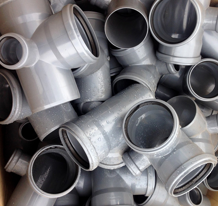 PVC fittings are split, adhesive, threaded and combined