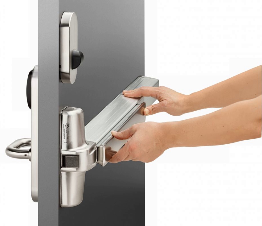 The Anti-panic system allows you to quickly open the door from inside the room, even if it is locked from the outside with a key