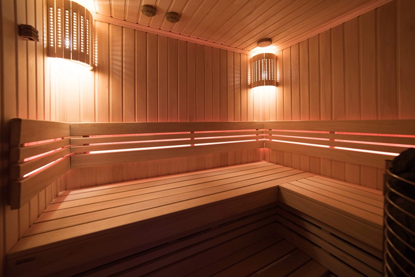 Drvene svjetiljke su najčešća opcija osvjetljenja u sauni