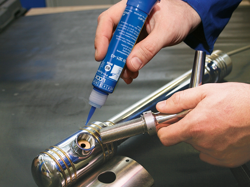 Application of anaerobic thread sealant in plumbing work