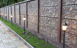 Gard secțional din beton: încadrarea de protecție și decorativă a teritoriului